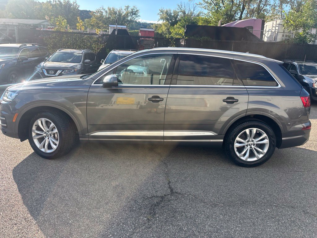 Used 2019 Audi Q7 3.0T Premium w/ Convenience Package AWD/4WD image 3