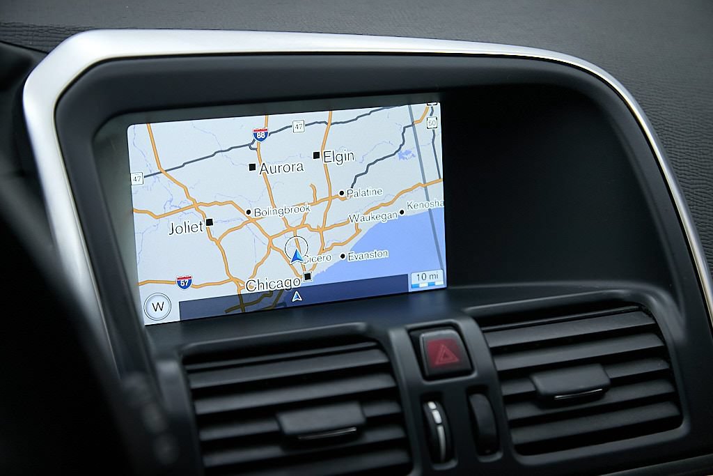 Used 2015 Volvo XC60 T6 w/ Proximity Package AWD/4WD image 16