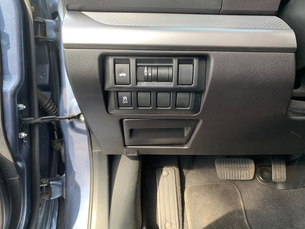 Used 2016 Subaru Legacy 2.5i Premium image 32