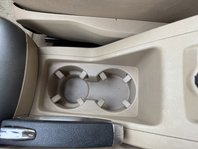 Used 2008 Saturn Vue XR w/ Premium Trim Package image 28