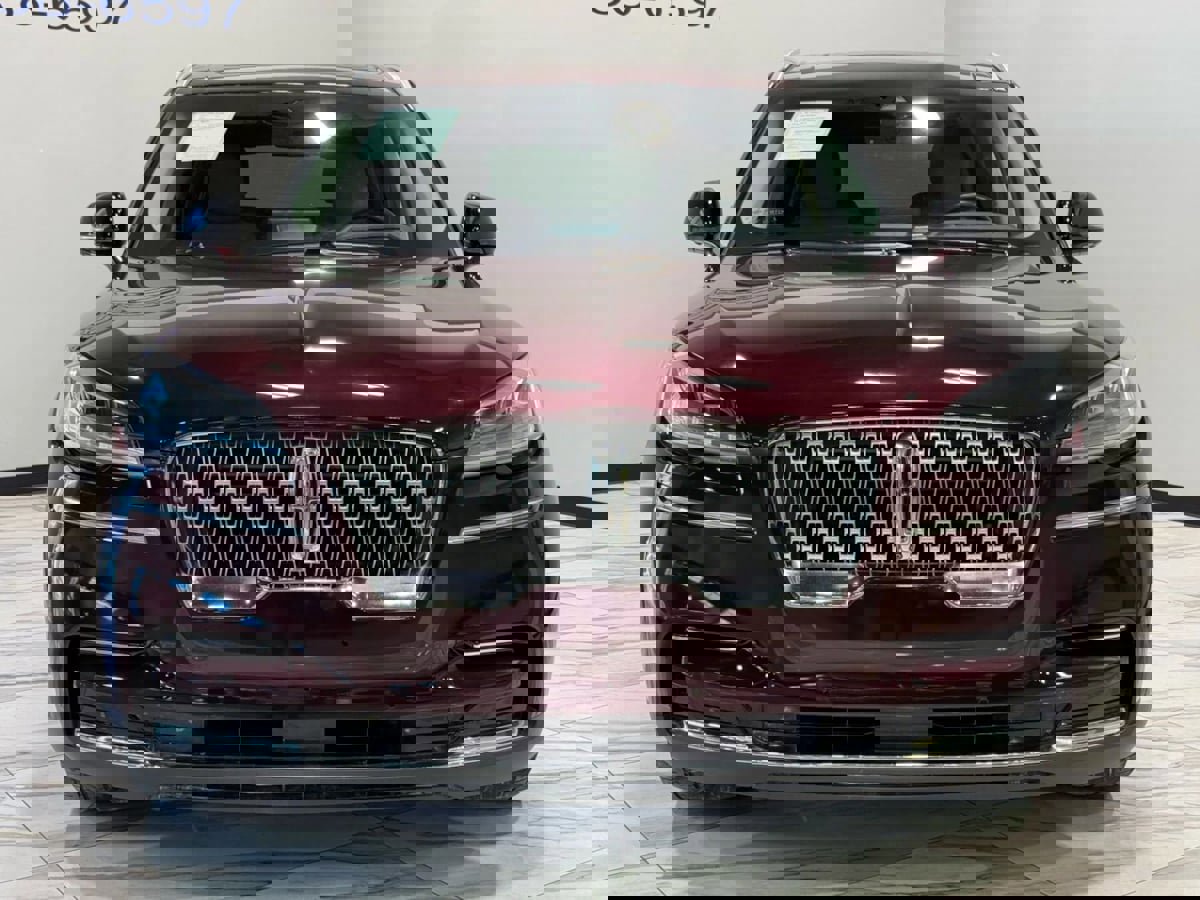 Used 2022 Lincoln Aviator Reserve w/ Equipment Group 201A image 3