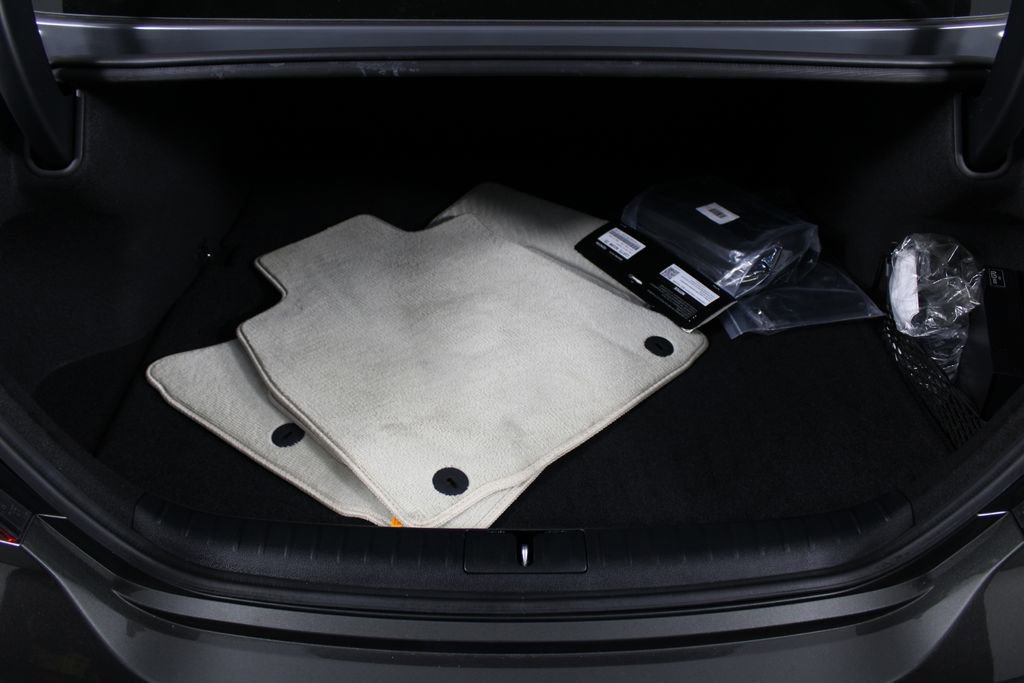 Used 2026 Genesis G70 2.5T Prestige image 15