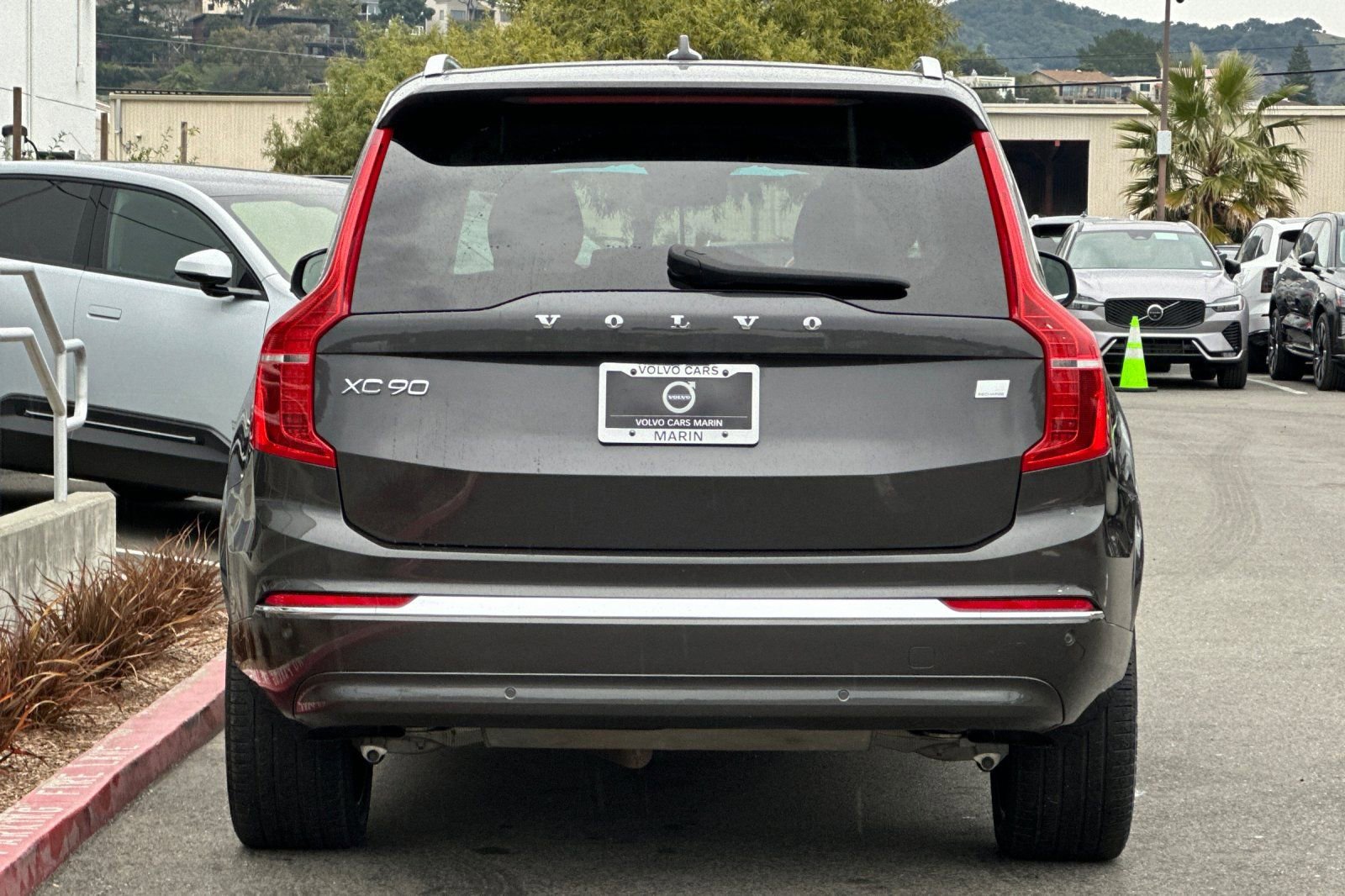 Used 2023 Volvo XC90 T8 Plus image 7