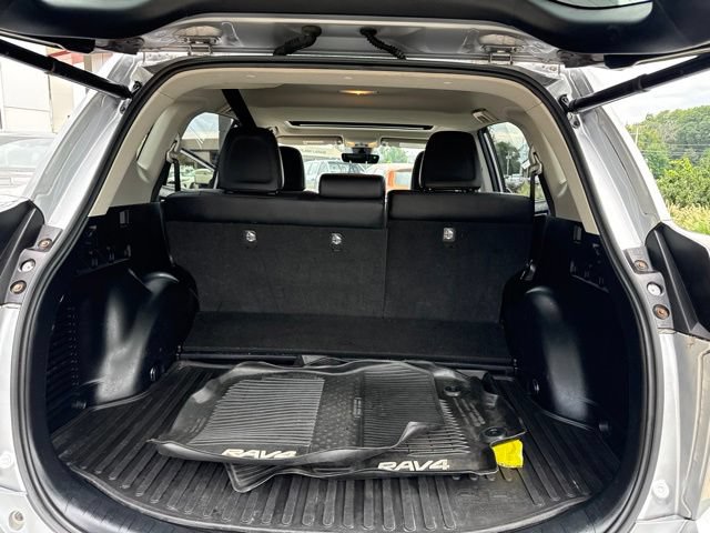 Used 2018 Toyota RAV4 Limited AWD/4WD image 28