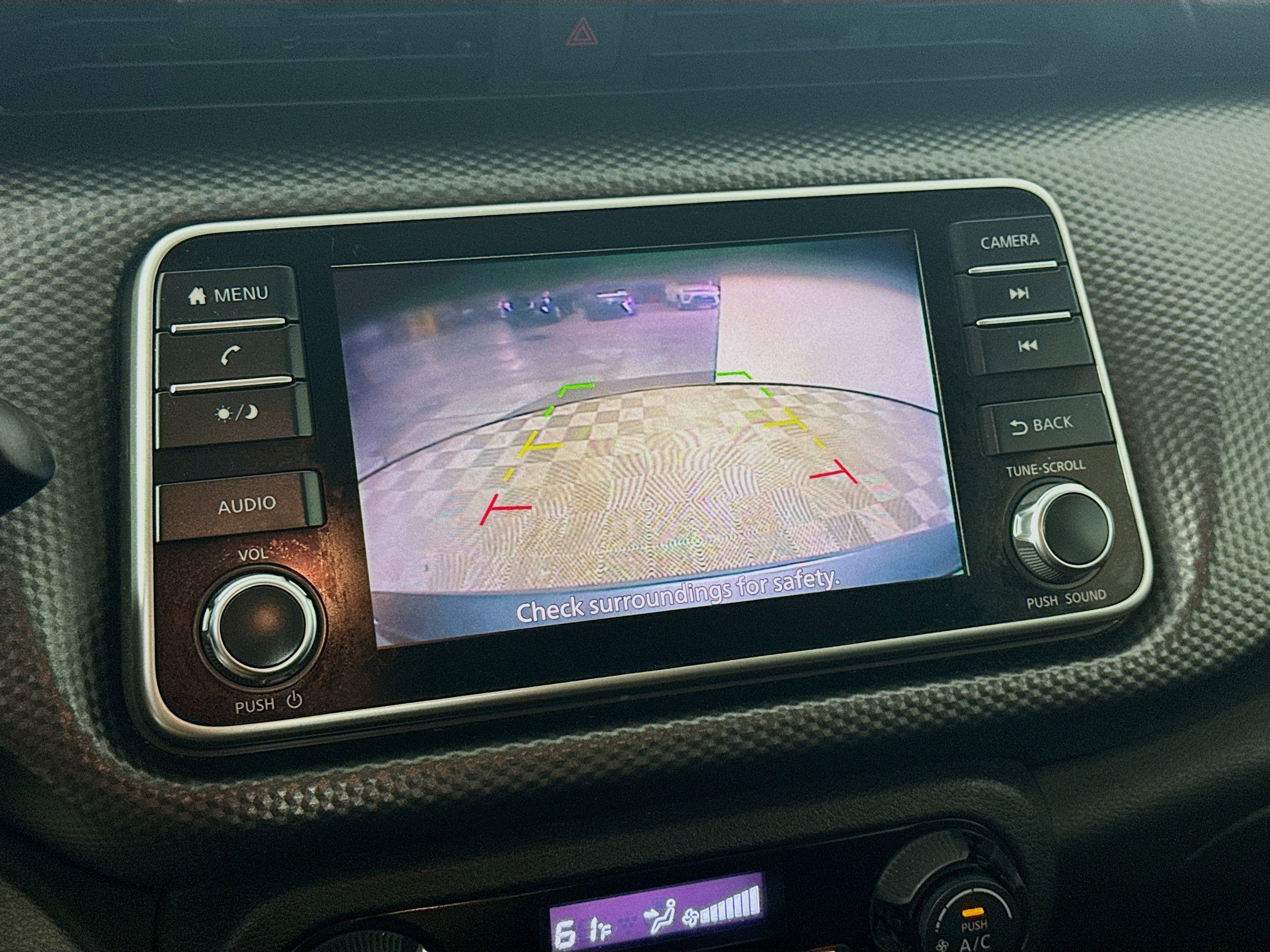 Used 2018 Nissan Kicks SV FWD image 19