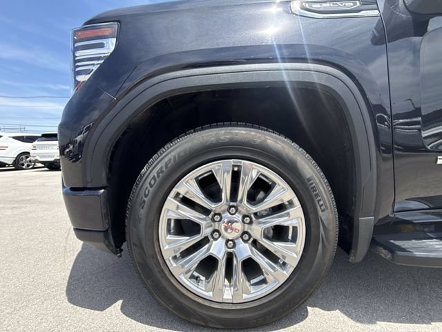 Used 2023 GMC Sierra 1500 Denali w/ Technology Package AWD/4WD image 10