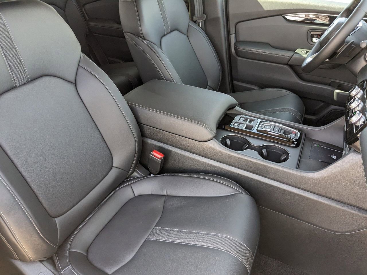 New 2025 Honda Pilot EX-L image 6