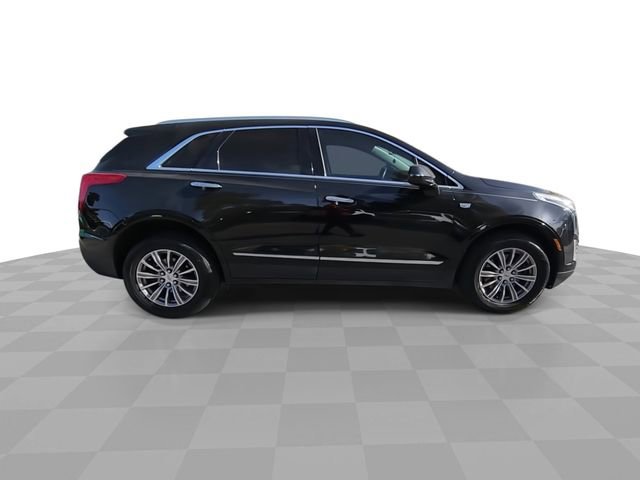 Used 2018 Cadillac XT5 Luxury w/ Driver Awareness Package image 9