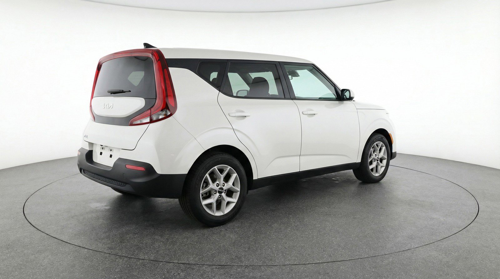 Used 2025 Kia Soul LX w/ LX Technology Package image 9