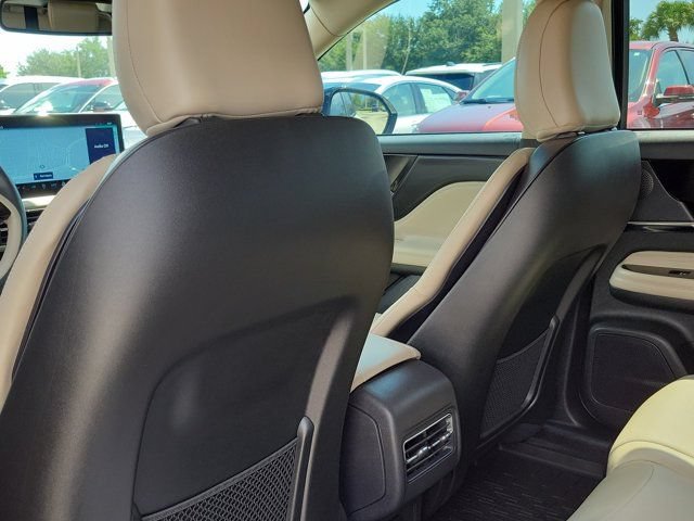 Certified 2025 Lincoln Corsair Grand Touring w/ Jet Appearance Package AWD/4WD image 21