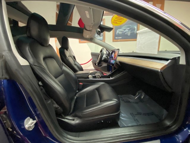 Used 2019 Tesla Model 3 Long Range image 17