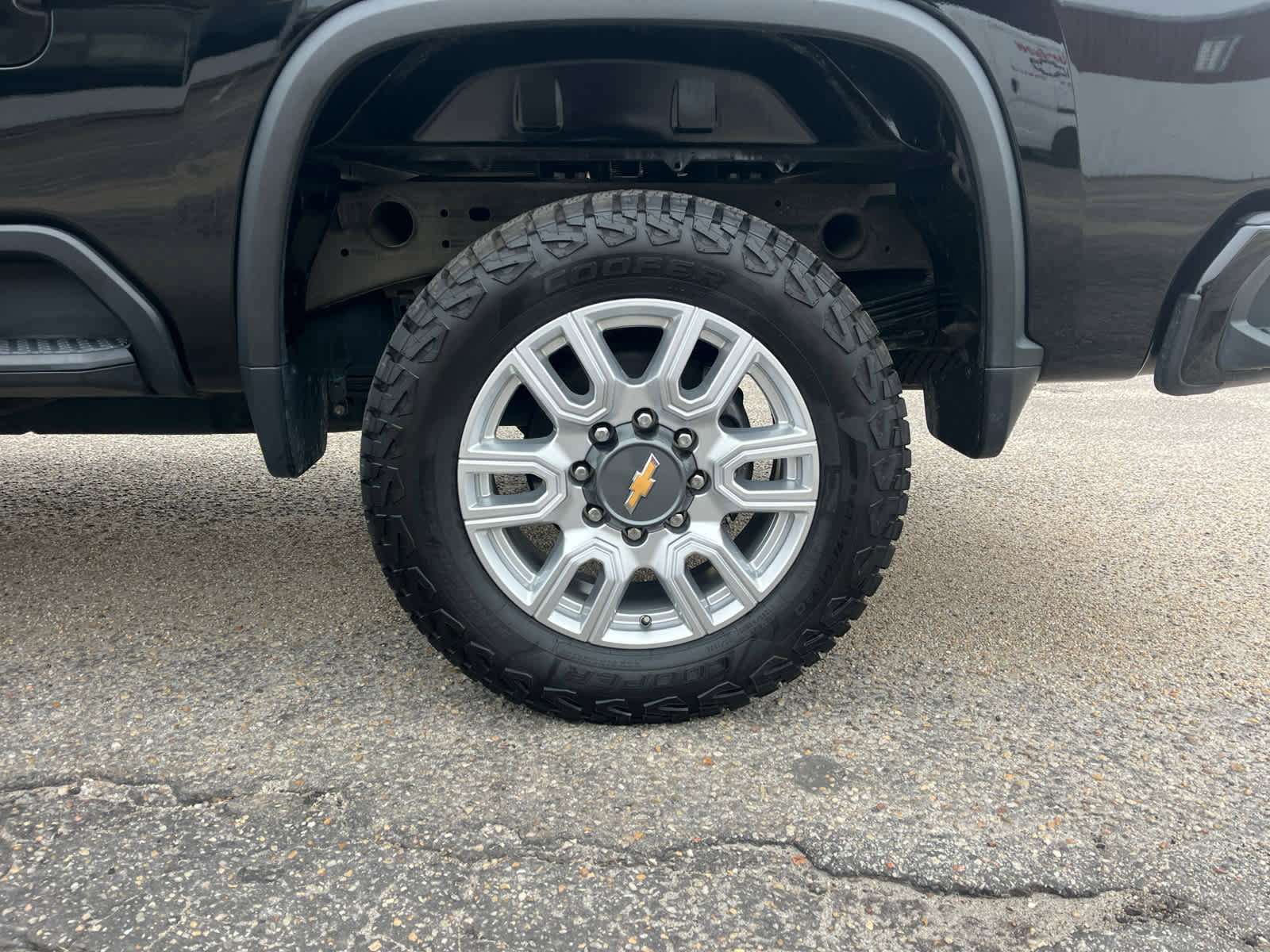 Used 2024 Chevrolet Silverado 2500 Custom w/ Custom Value Package image 34