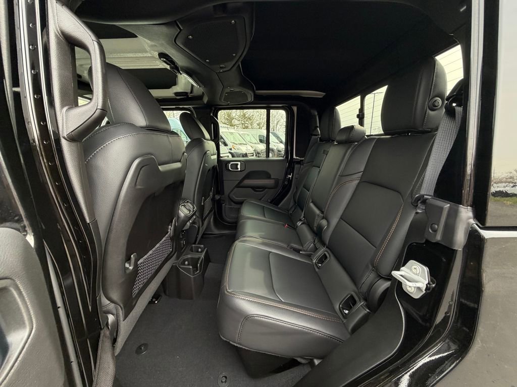 New 2026 Jeep Gladiator Sahara image 15