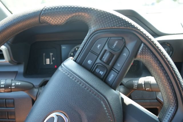 Used 2024 Toyota Tacoma SR5 AWD/4WD image 24