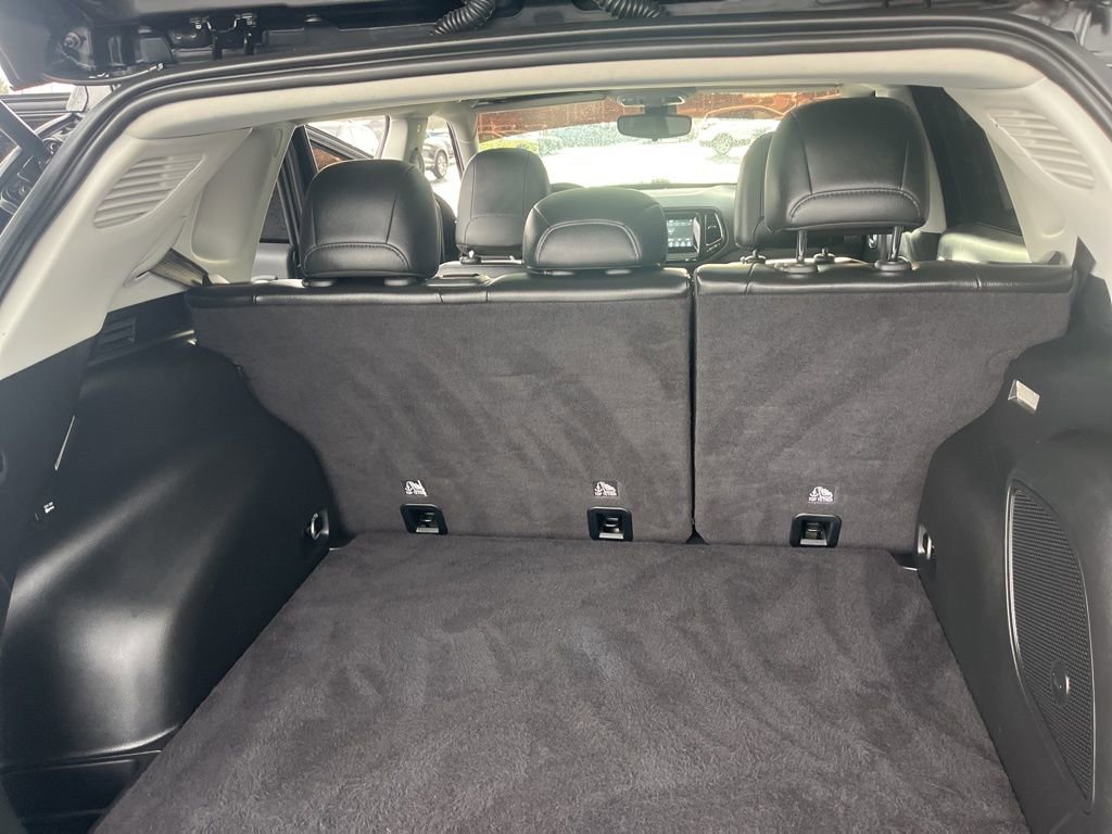 Used 2021 Jeep Compass Latitude w/ Sun and Sound Group image 12