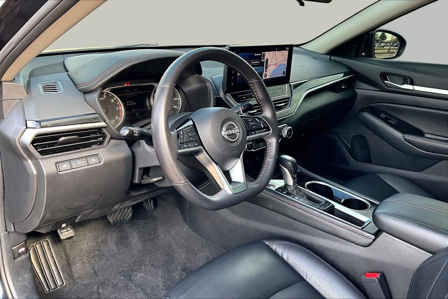 Certified 2024 Nissan Altima 2.5 SR w/ SR Premium Package FWD image 18