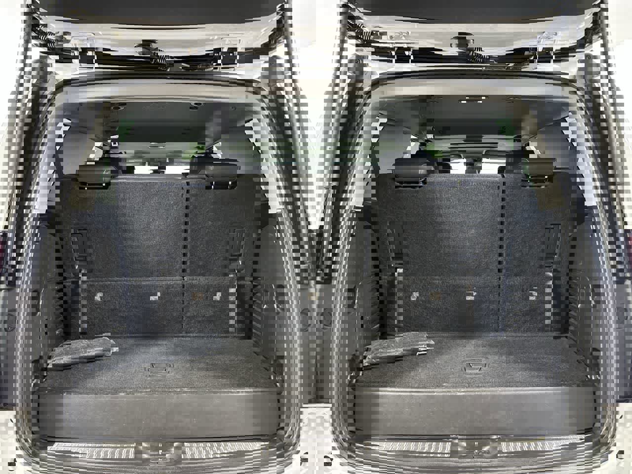 Used 2017 Chevrolet Tahoe LT image 24