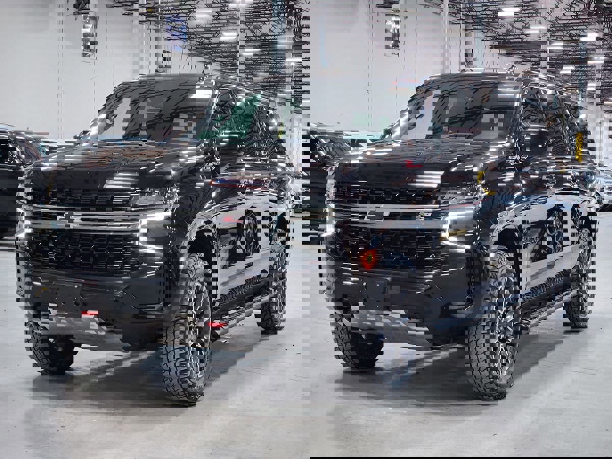 Used 2021 Chevrolet Suburban Z71 image 4