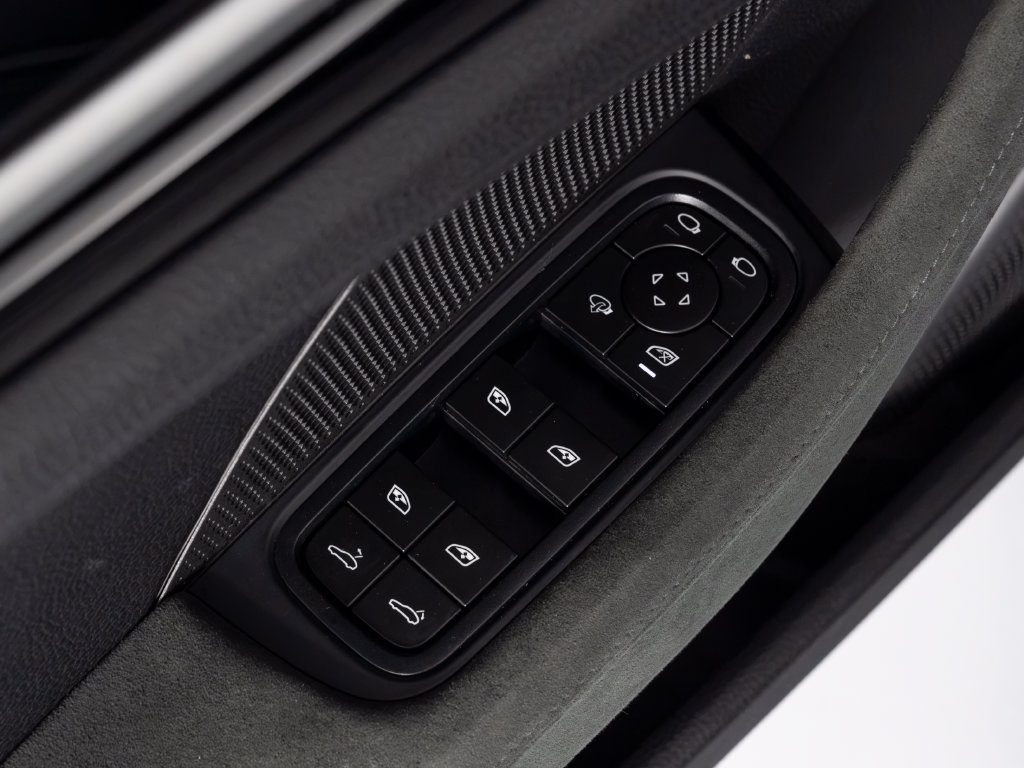 Certified 2025 Porsche Panamera GTS AWD/4WD image 21