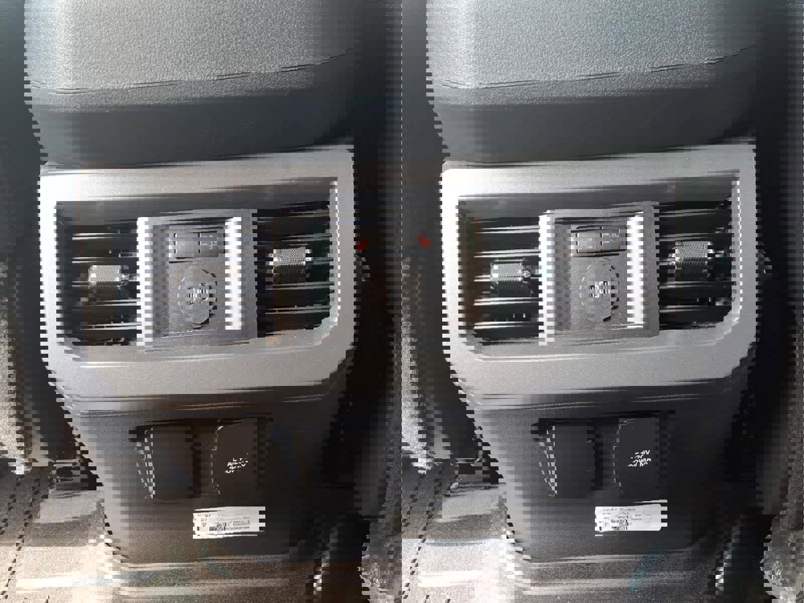 Used 2024 Ford F250 Lariat w/ Sport Appearance Package AWD/4WD image 30