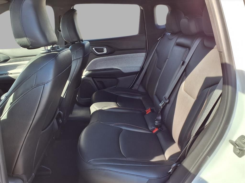 Certified 2024 Jeep Compass Latitude image 23