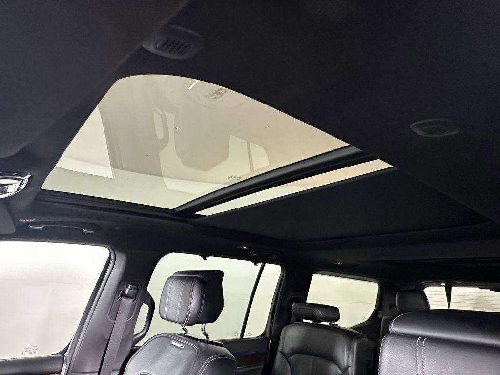 Used 2022 Jeep Grand Wagoneer Series I image 29