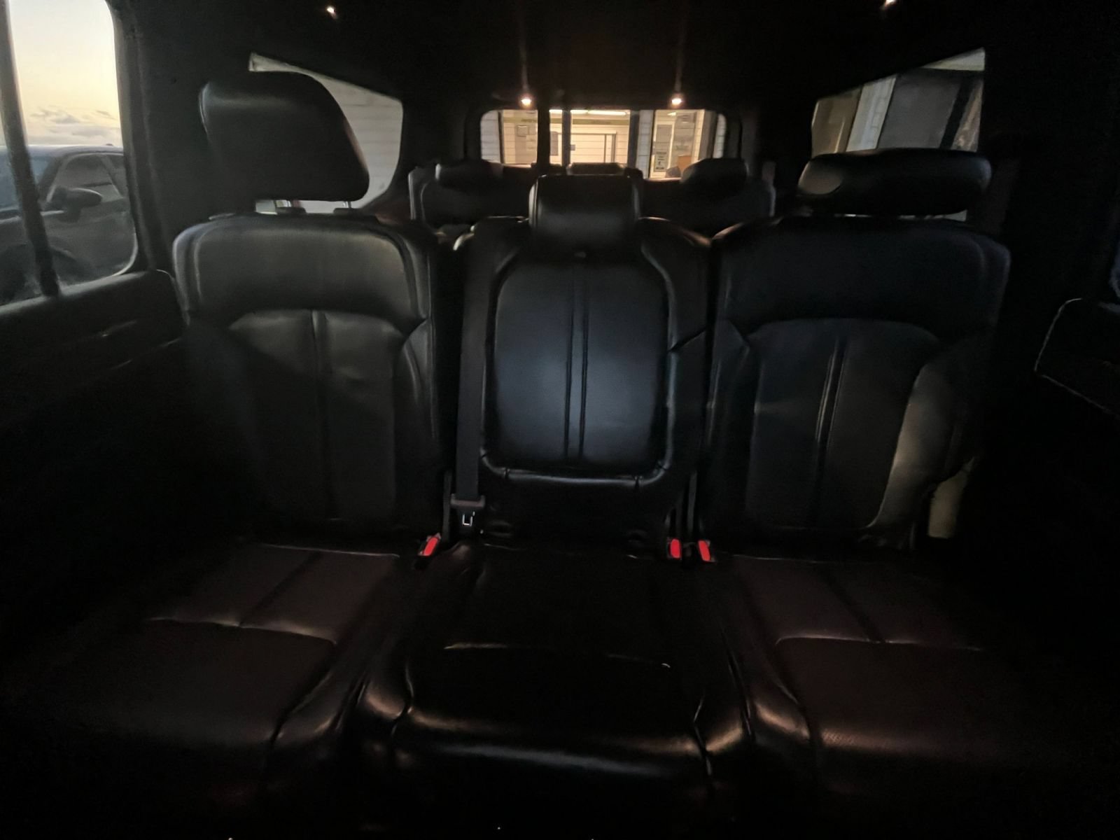 Used 2022 Jeep Wagoneer Series III AWD/4WD image 38