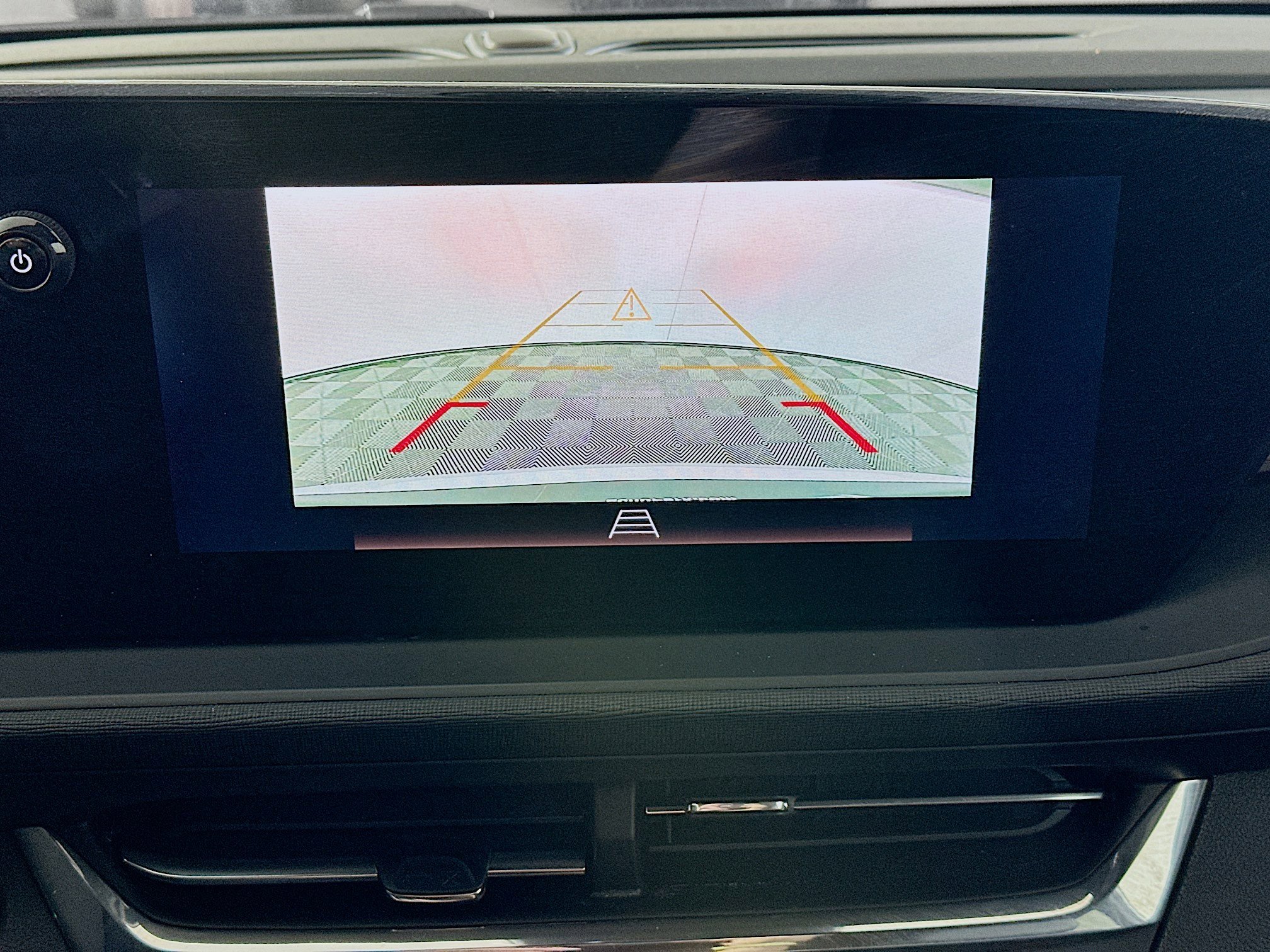 Used 2025 Buick Envista Preferred FWD image 21