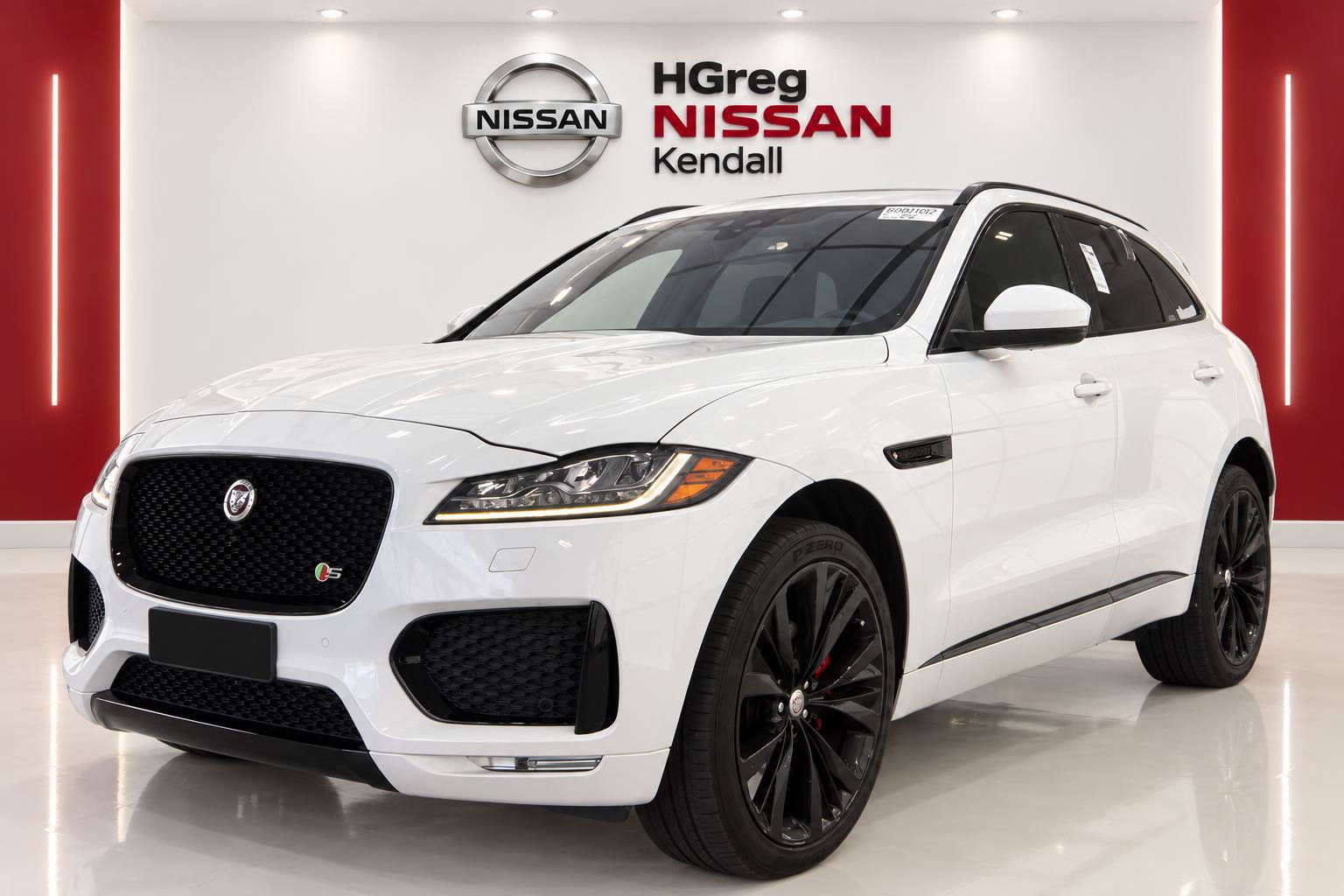 Used 2017 Jaguar F-PACE S AWD/4WD image 2