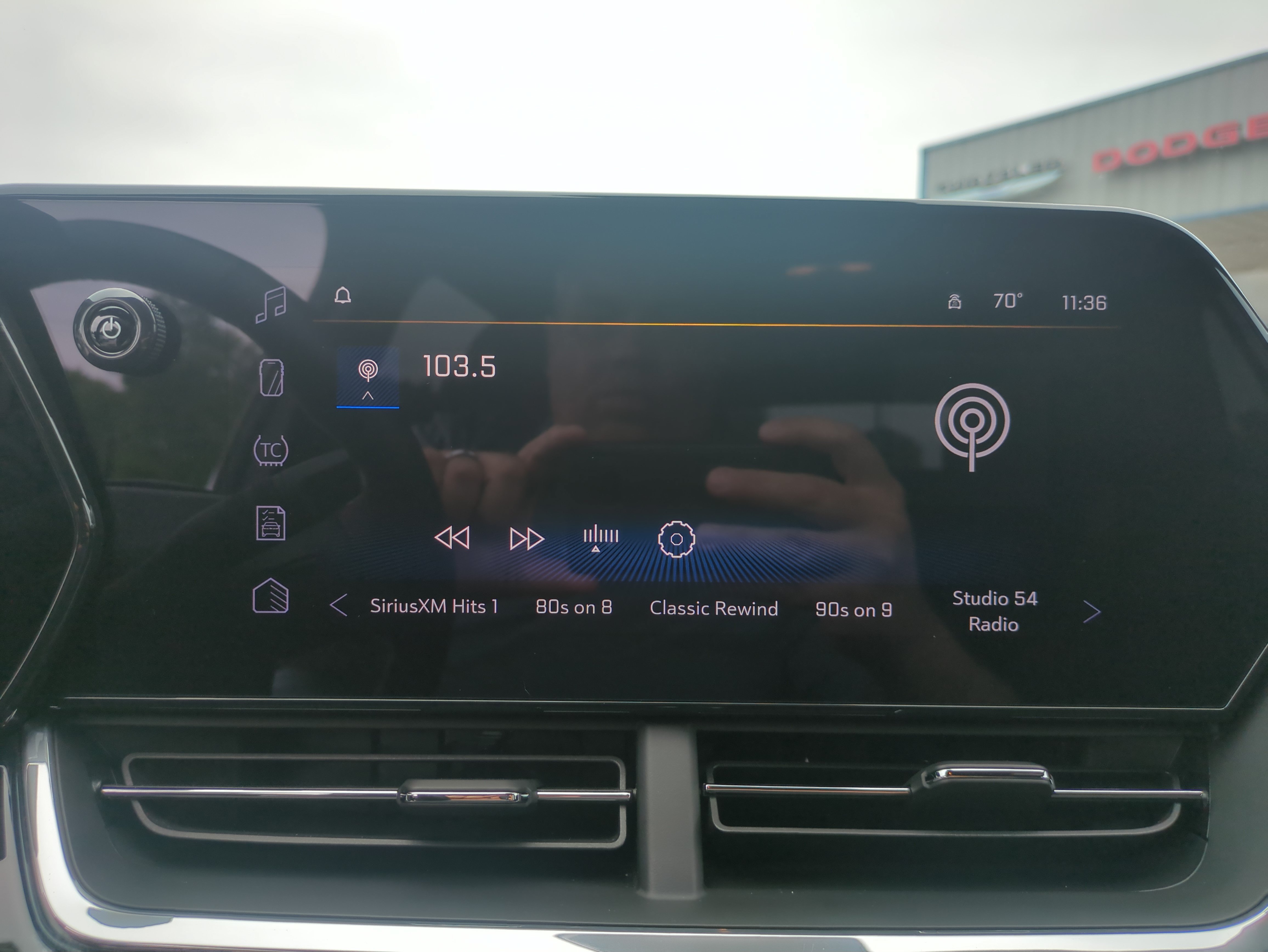 Used 2024 Chevrolet Trax RS FWD image 15