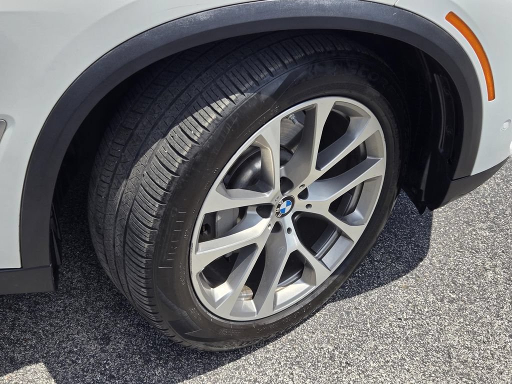 Used 2020 BMW X5 xDrive40i w/ Premium Package AWD/4WD image 6