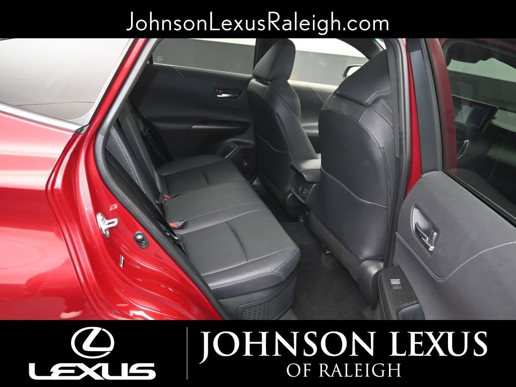 Used 2021 Toyota Venza Limited w/ Advanced Technology Package image 12