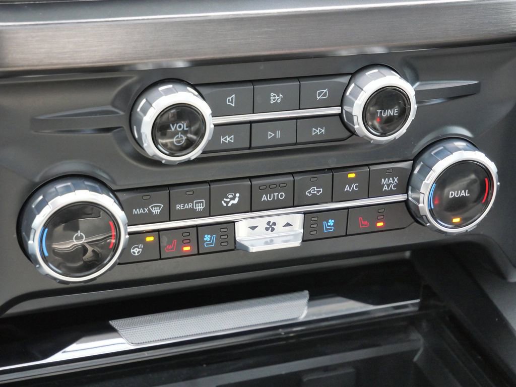 Used 2023 Ford F250 Lariat w/ Lariat Ultimate Package image 40