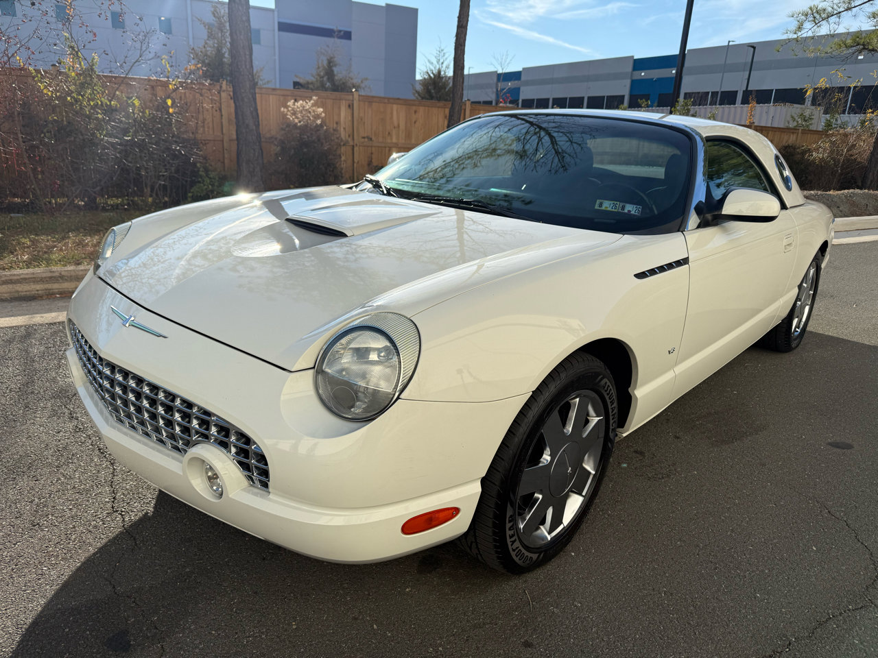 Used 2003 Ford Thunderbird image 2