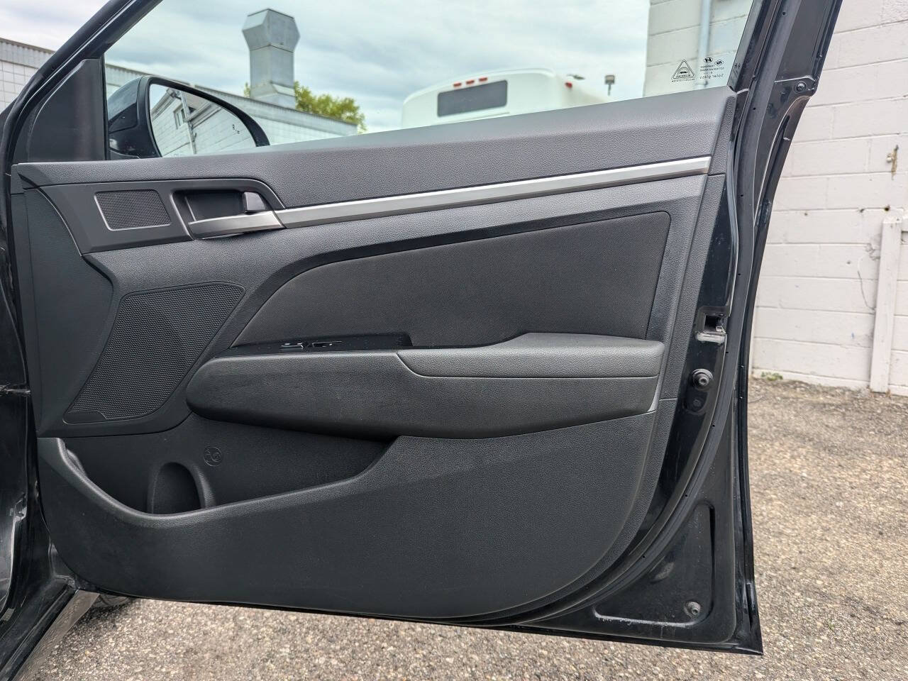 Used 2019 Hyundai Elantra Value Edition w/ Cargo Package FWD image 9