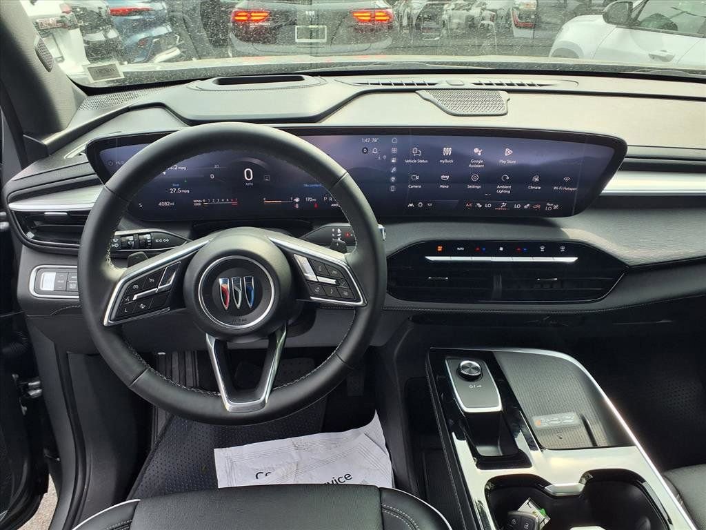 Used 2025 Buick Enclave Preferred w/ Power Package image 19