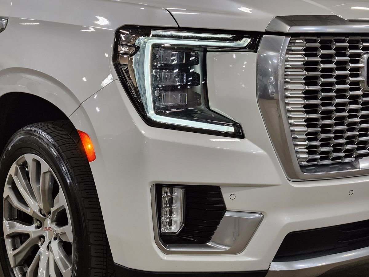 Used 2021 GMC Yukon XL Denali w/ Denali Premium Package RWD image 13