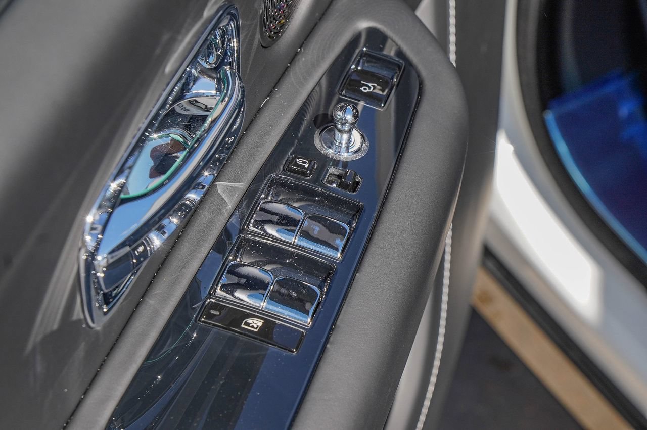 New 2026 Rolls-Royce Cullinan AWD/4WD image 34