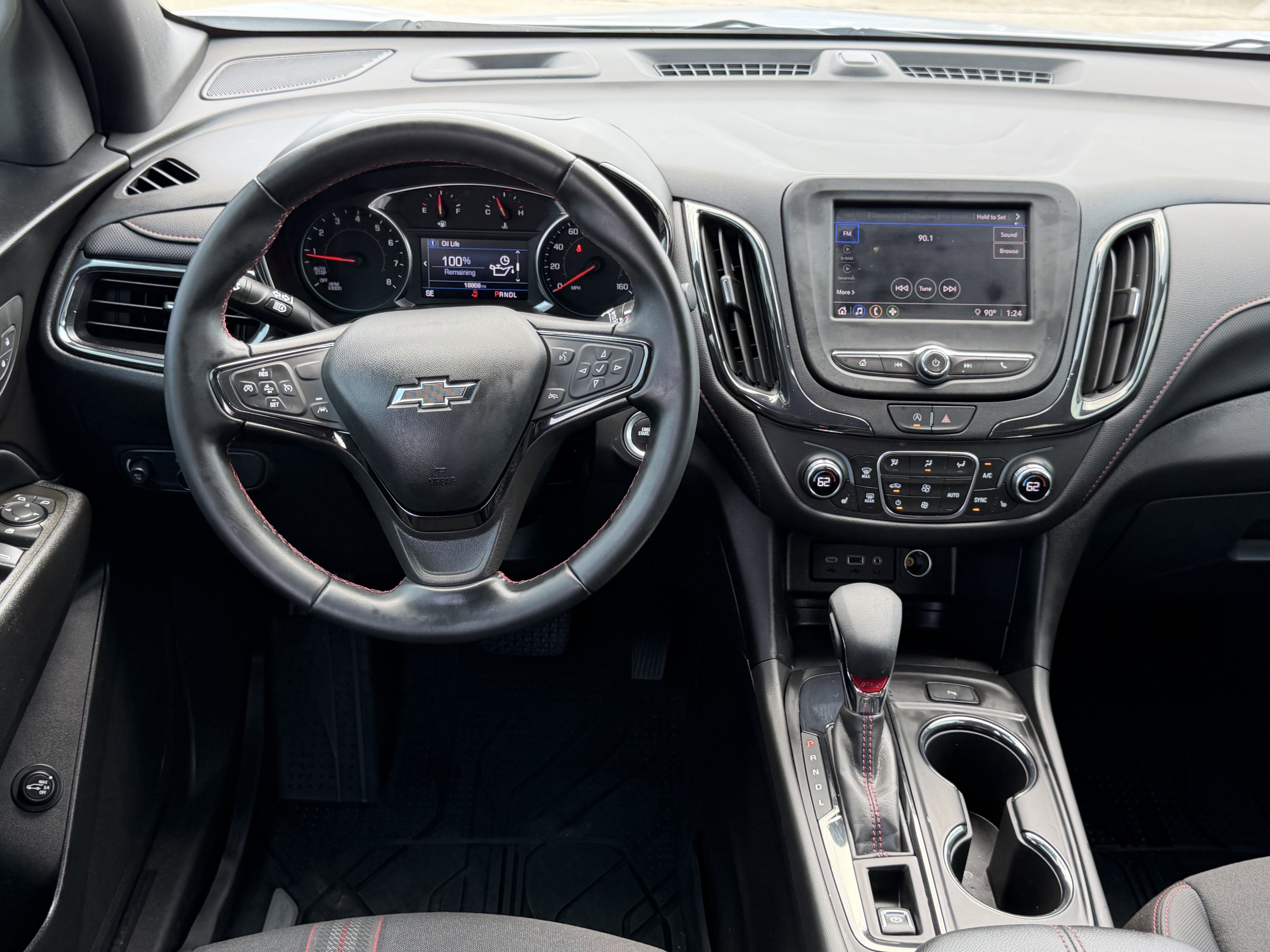 Used 2023 Chevrolet Equinox RS w/ LPO, Floor Liner Package FWD image 11