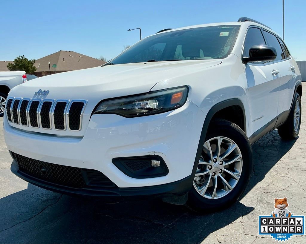 Used 2022 Jeep Cherokee Latitude Lux w/ Sun & Sound Group AWD/4WD image 3