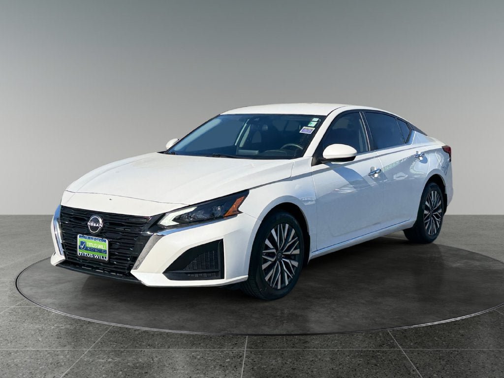 Used 2023 Nissan Altima 2.5 SV AWD/4WD image 4