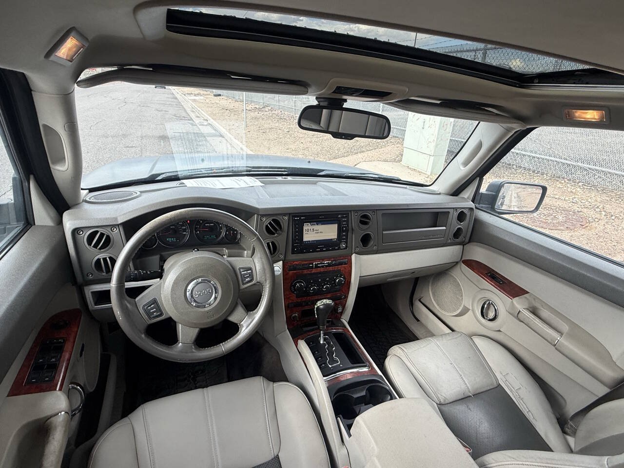 Used 2006 Jeep Commander Limited w/ Trailer Tow Group IV RWD image 16