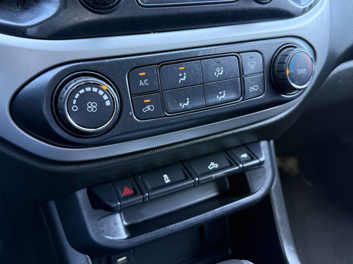 Used 2018 Chevrolet Colorado LT image 17