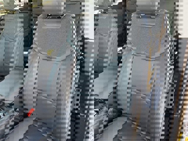 Certified 2025 Ford Explorer Active w/ Active Comfort Package image 18