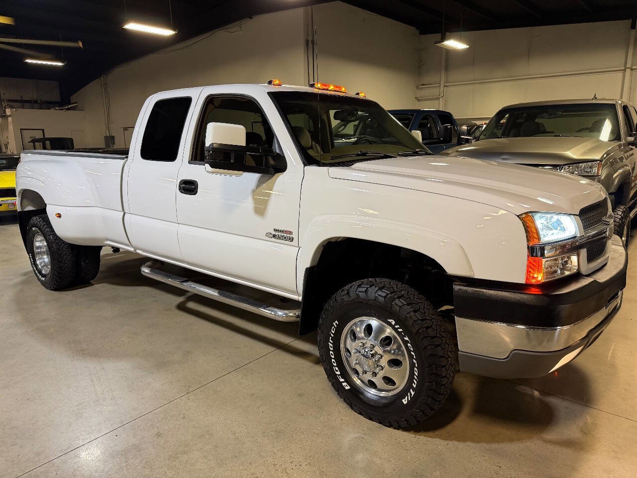 Used 2003 Chevrolet Silverado 3500 LS RWD image 1