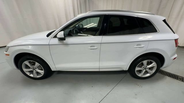 Used 2020 Audi Q5 2.0T Premium Plus w/ Premium Plus Package AWD/4WD image 5