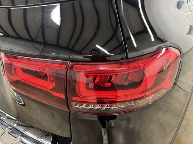 Used 2021 Mercedes-Benz GLB 250 image 7