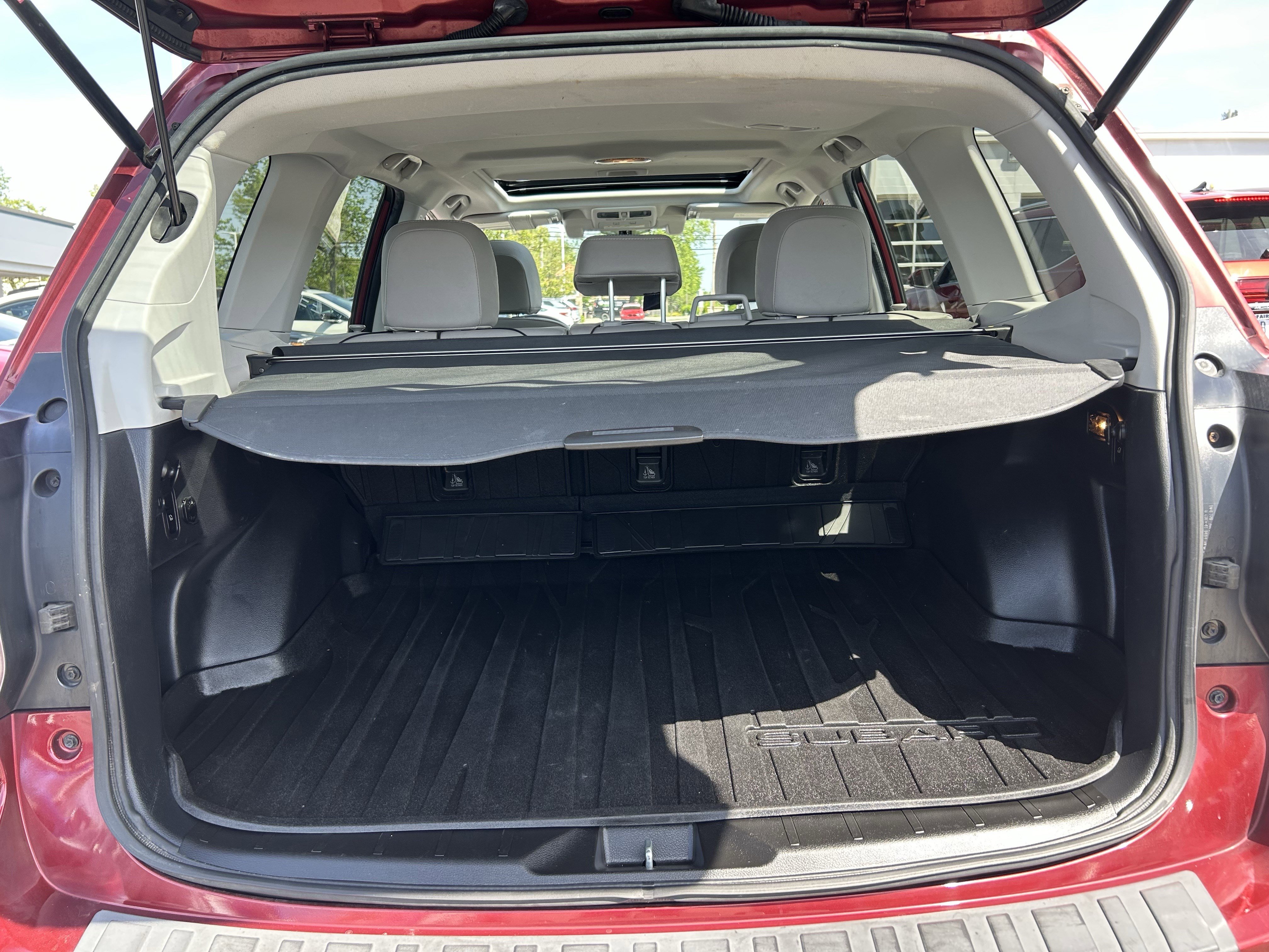 Used 2015 Subaru Forester 2.5i Touring w/ Eyesight & Navigation System AWD/4WD image 27