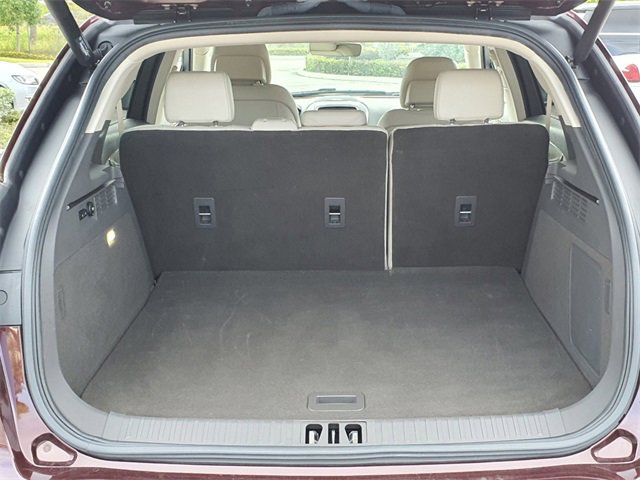 Used 2019 Lincoln Nautilus Select image 12