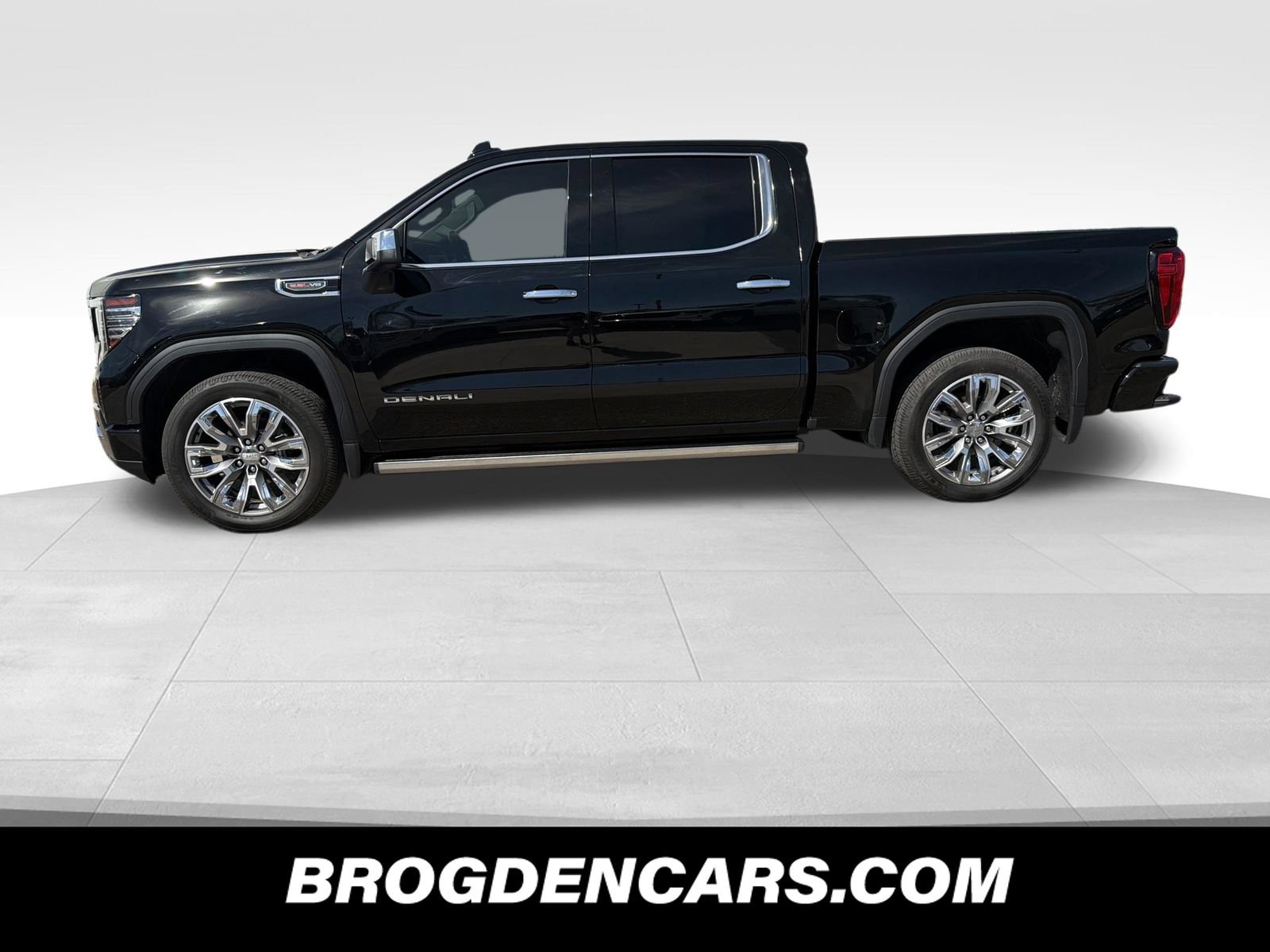 Used 2024 GMC Sierra 1500 Denali AWD/4WD image 5